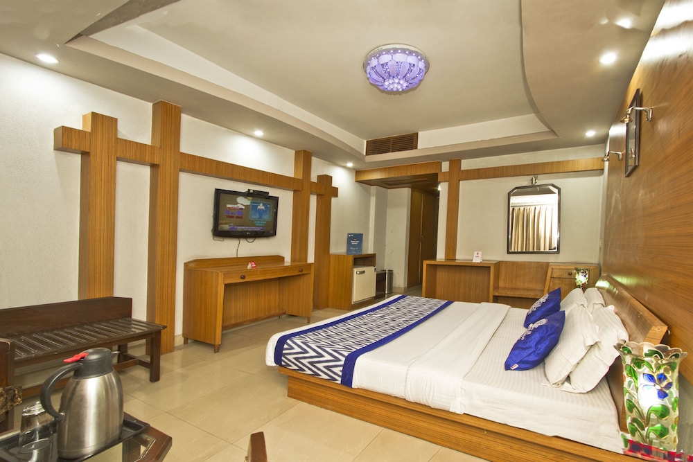 OYO 8606 HOTEL SNOW PRINCESS