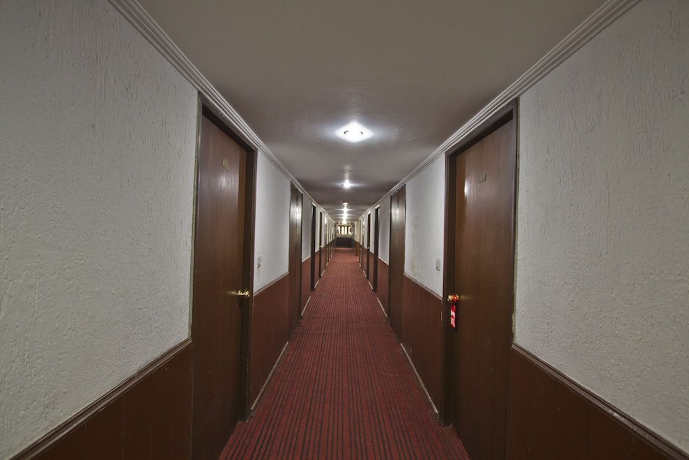 OYO 8606 HOTEL SNOW PRINCESS
