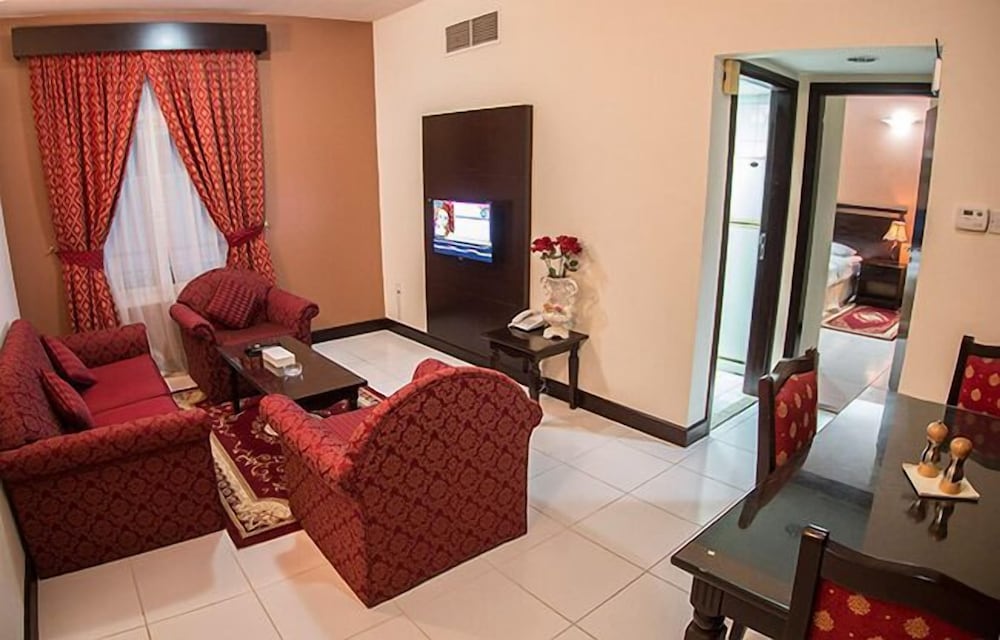 PREMIERE HOTEL APARTMENTS