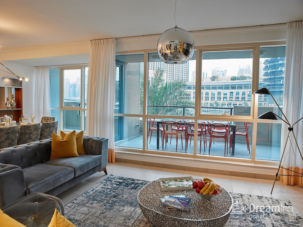 DREAM INN DUBAI APARTMENTS  MARINA QUAYS