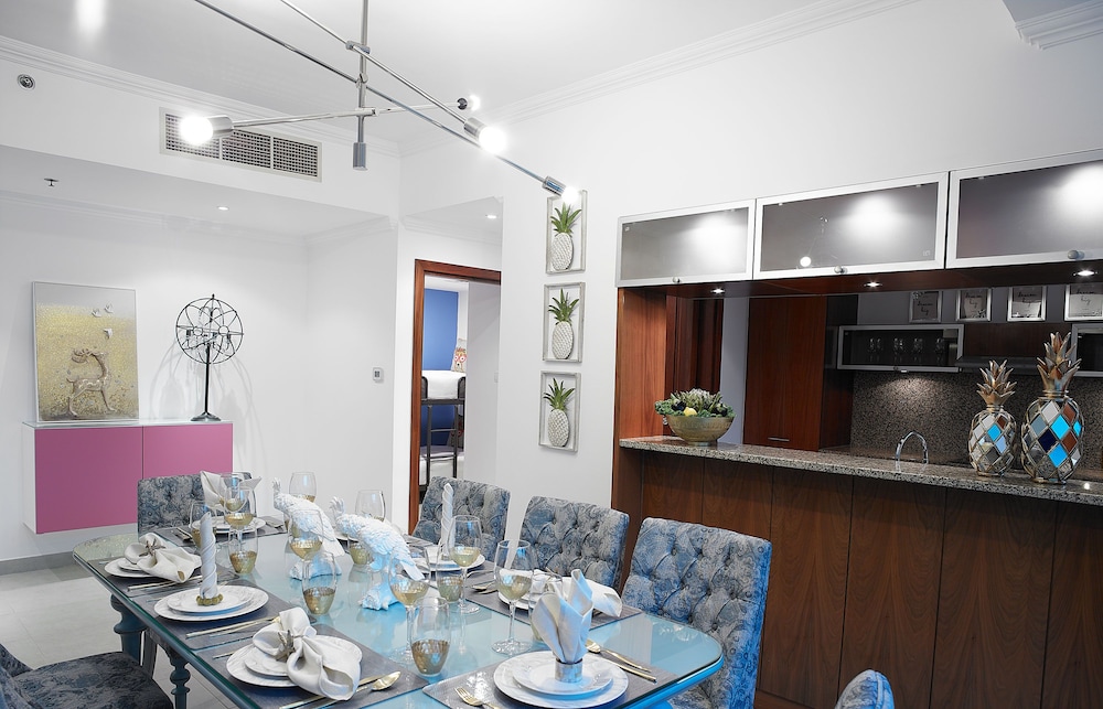 DREAM INN DUBAI APARTMENTS  MARINA QUAYS