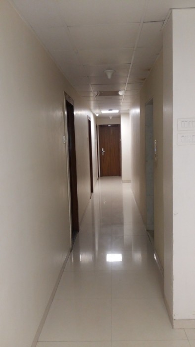 Side Image 1