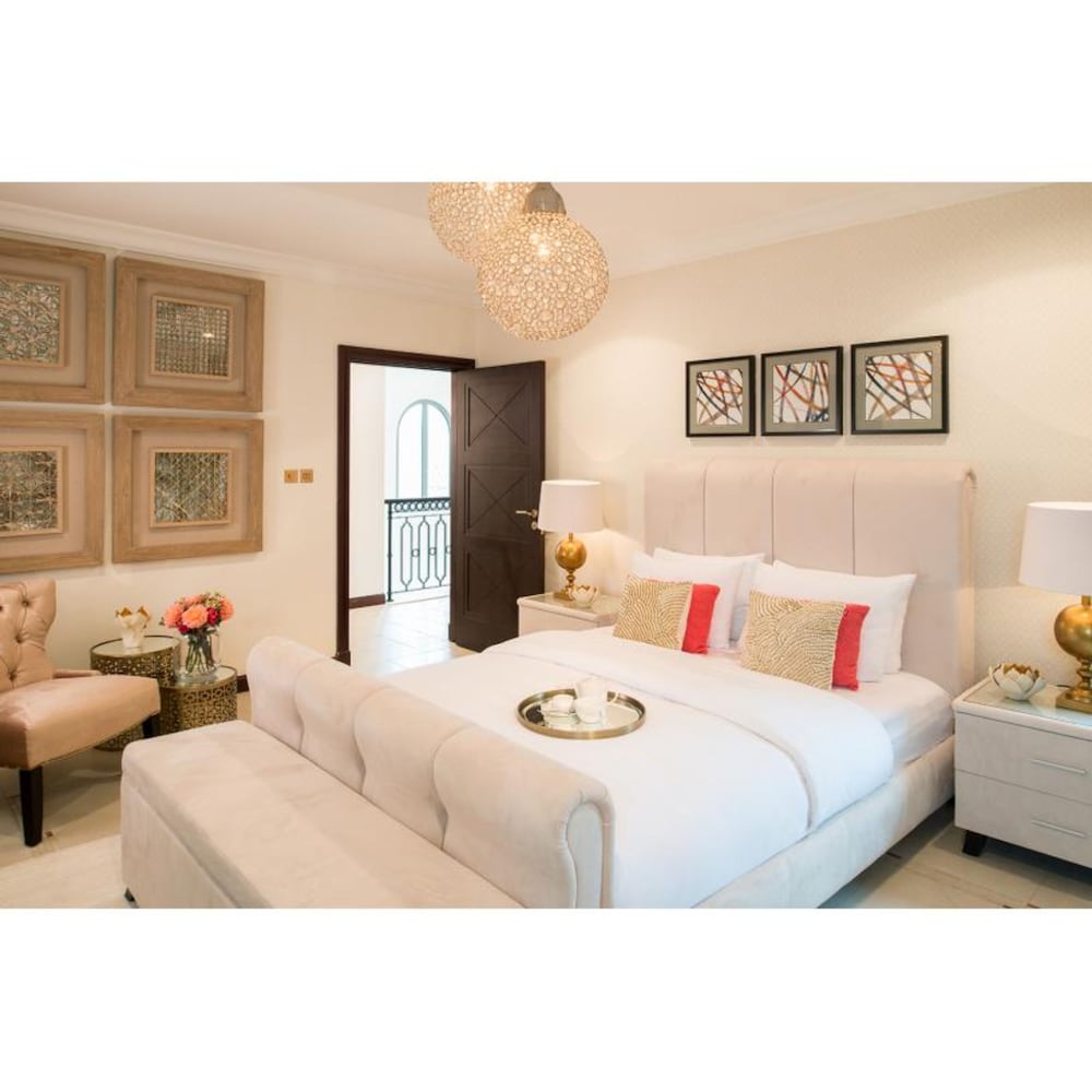 NASMA LUXURY STAYS FROND L PALM JUMEIRAH