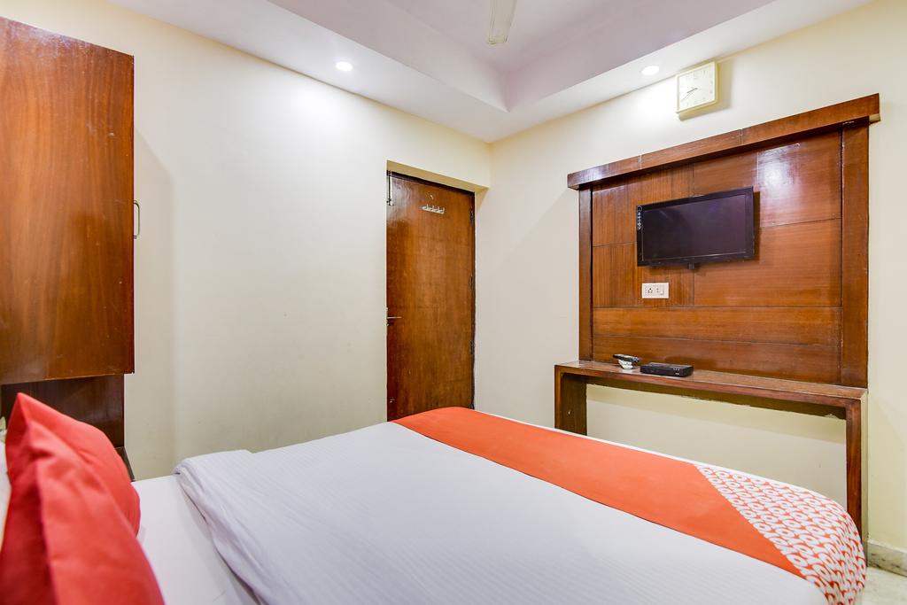 OYO 64637 CORAL PLAZA HOTEL