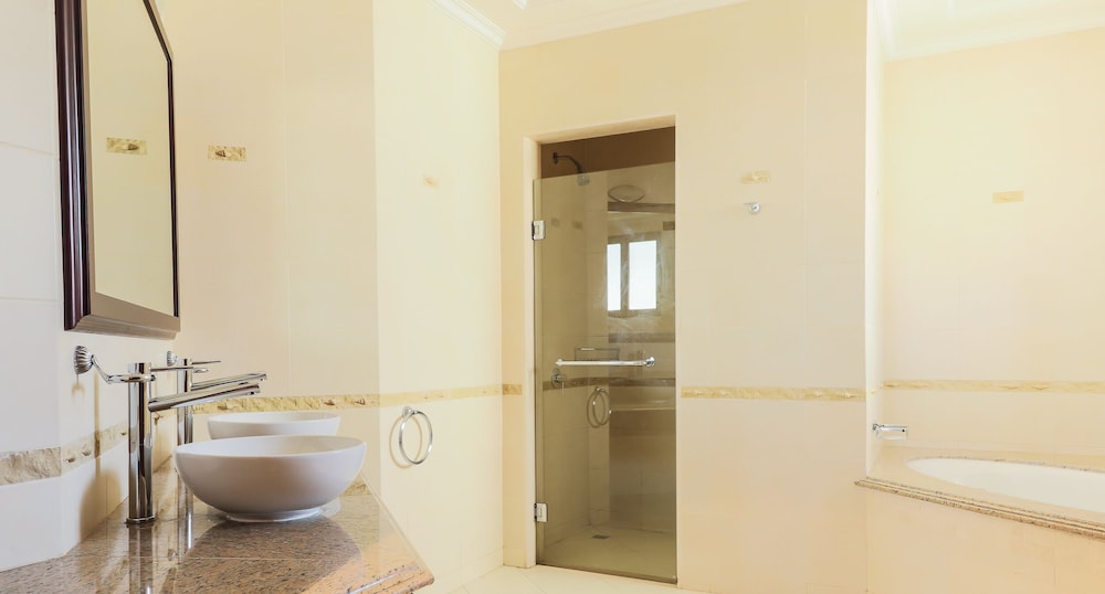 NASMA LUXURY STAYS FROND D PALM JUMEIRAH