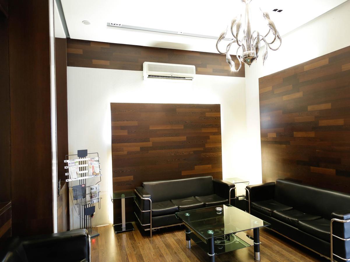 K MAHAVEER HOTEL