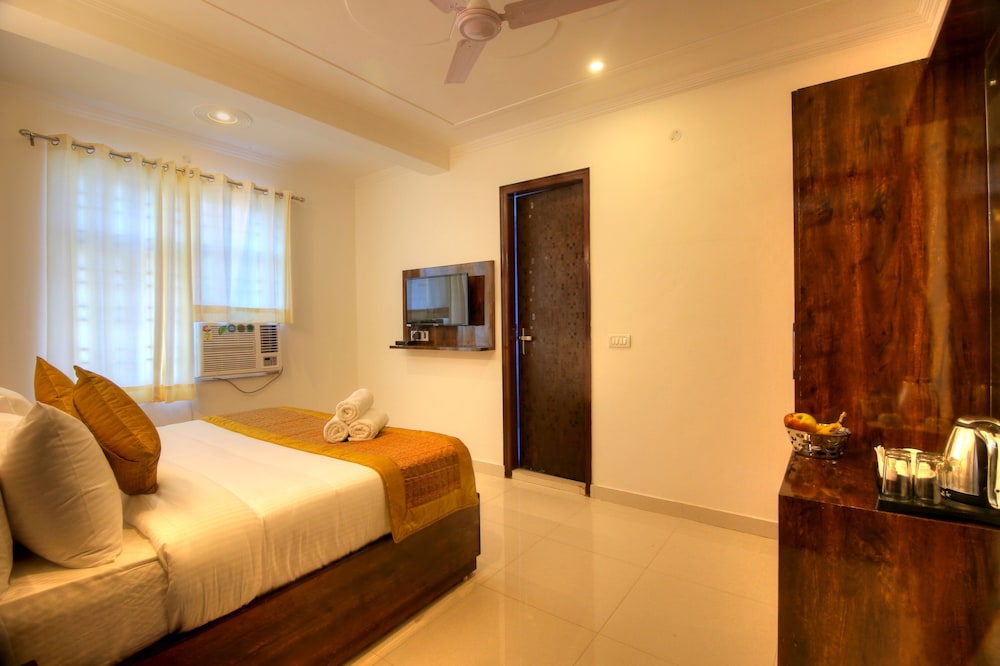 ARK HOTEL