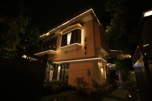 AVANTI TENANTRY APARTMENT