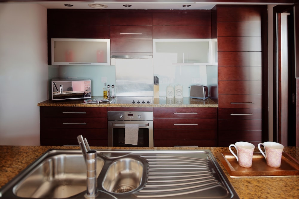 DREAM INN DUBAI APARTMENTS  BURJ VIEWS