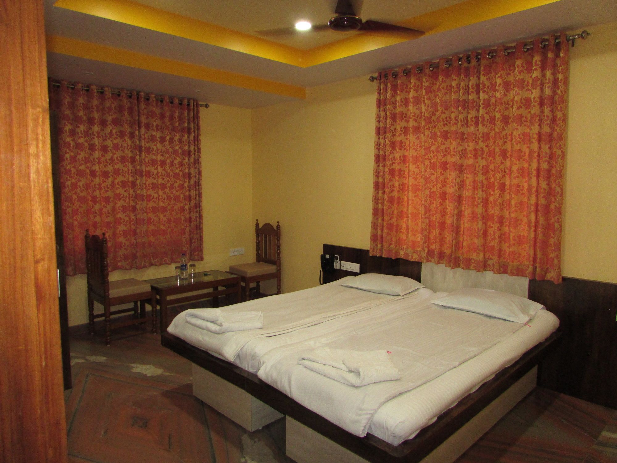 MEERA MOTELS AND RESIDENCY