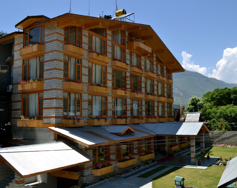 J J RESORTS