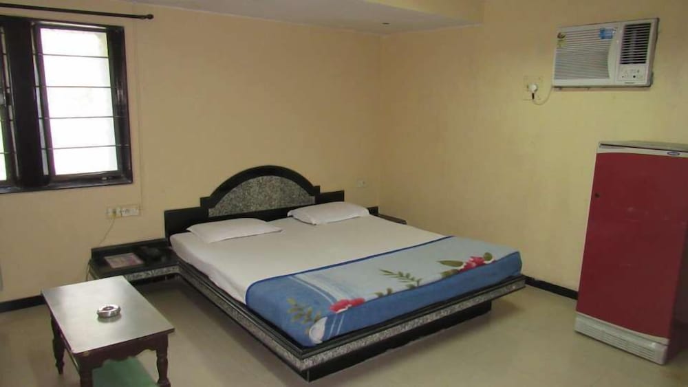 RAJDOOT HOTEL