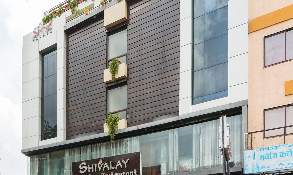 Hotel Divya Palace