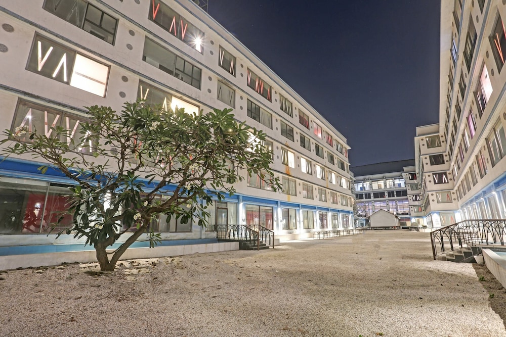 CoverImage