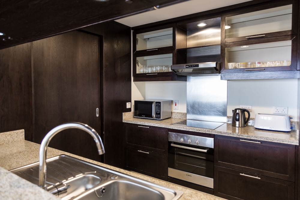 HIGUESTS THE RESIDENCES 5 TOWER (ALSO KNOWN AS HIGUESTS VACATION HOMES RESIDENCES 5) (NO FRONT DESK)